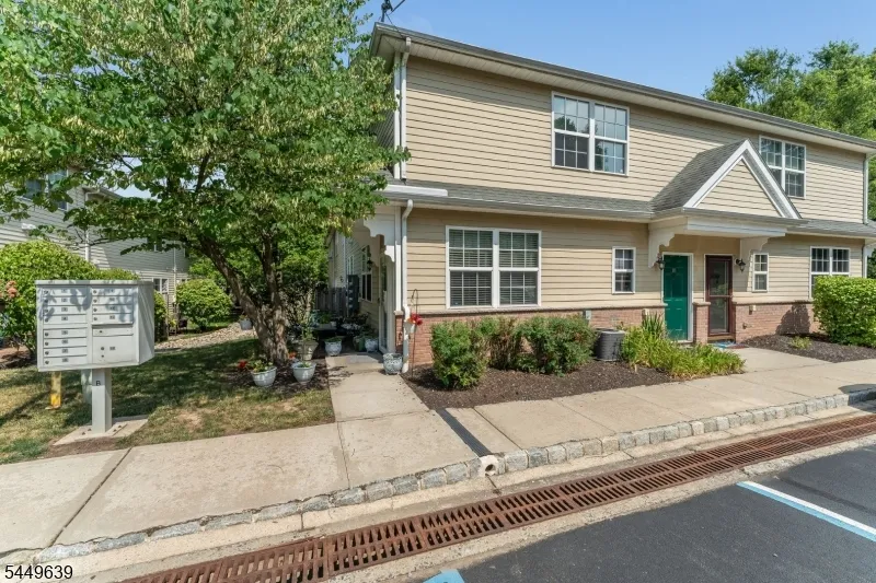 17 William Martin Way #17 Unit 17 Flemington, NJ 08822