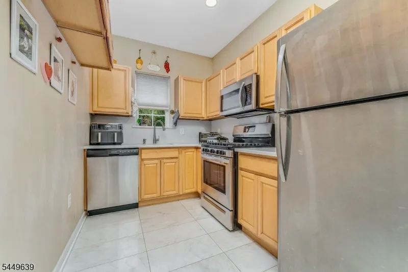 17 William Martin Way #17 Unit 17 Flemington, NJ 08822