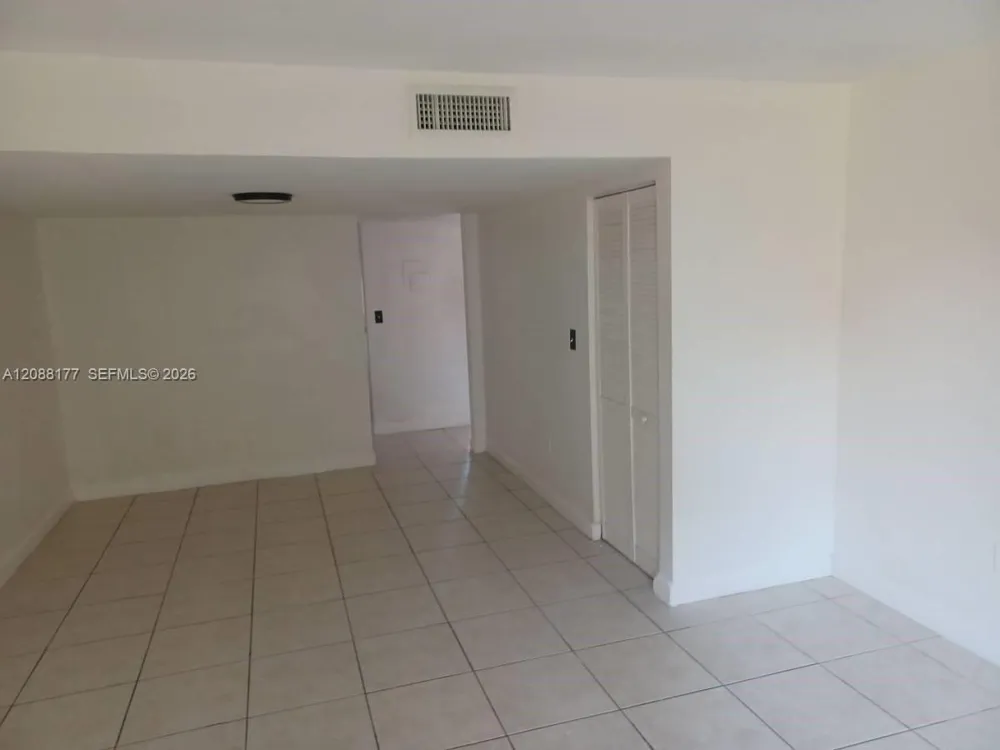 7170 Fairway Dr #M2 Miami Lakes, FL 33014