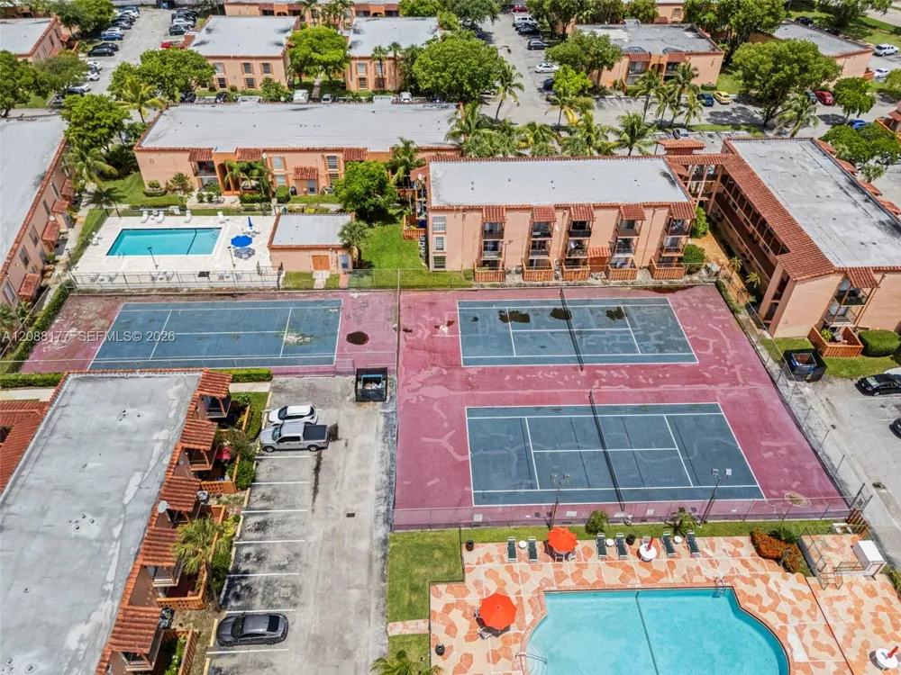 7170 Fairway Dr #M2 Miami Lakes, FL 33014