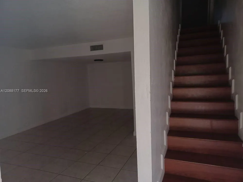 7170 Fairway Dr #M2 Miami Lakes, FL 33014