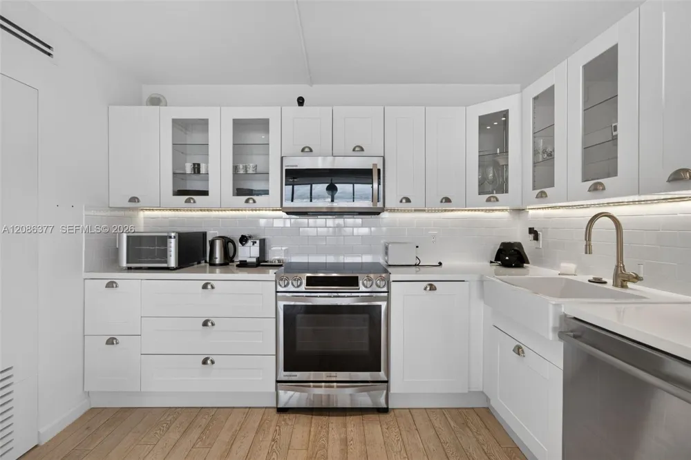 2150 Sans Souci Blvd #PH-D1 North Miami, FL 33181