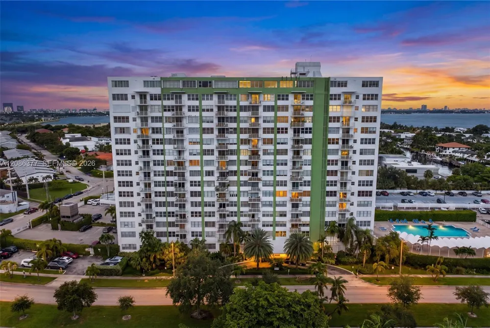 2150 Sans Souci Blvd #PH-D1 North Miami, FL 33181