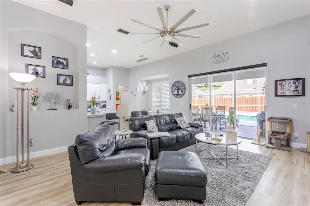 1837 MORGANS MILL CIRCLE Orlando, FL 32825