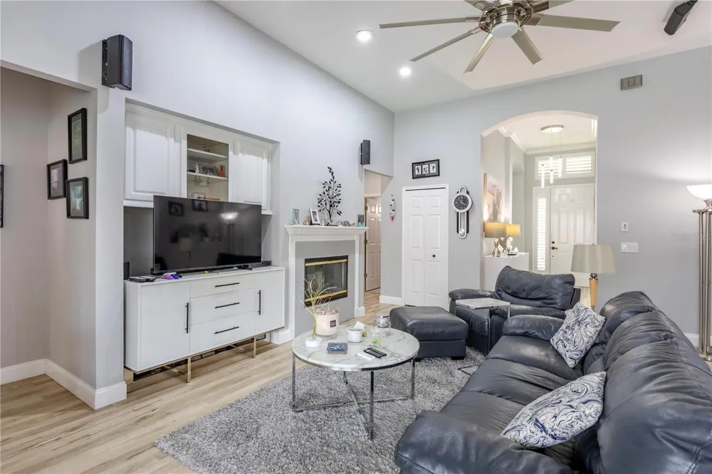 1837 MORGANS MILL CIRCLE Orlando, FL 32825