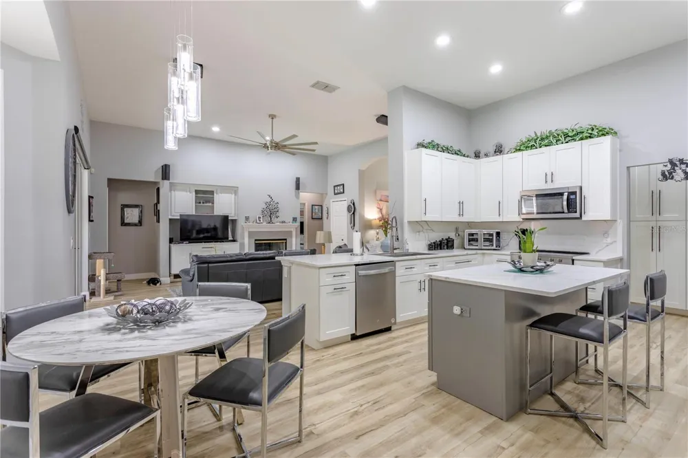 1837 MORGANS MILL CIRCLE Orlando, FL 32825