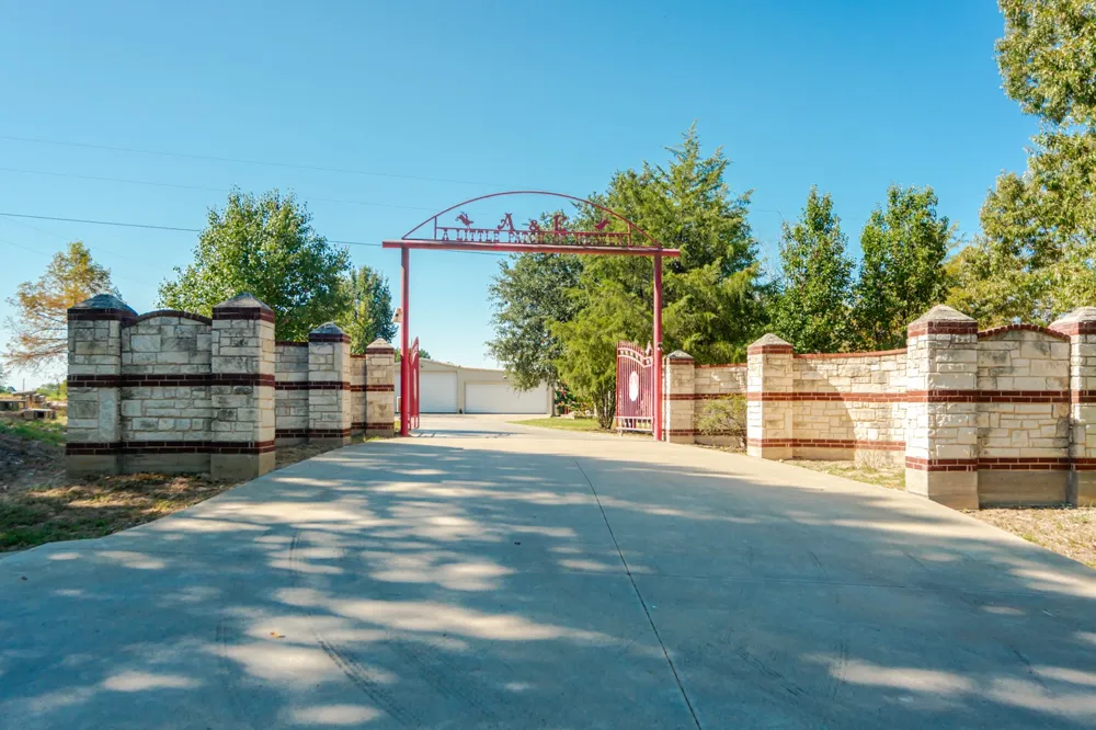 2548 Fm 857 Grand Saline, TX 75140