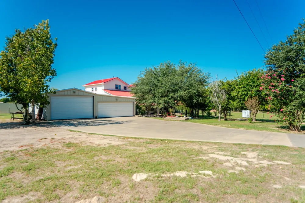2548 Fm 857 Grand Saline, TX 75140