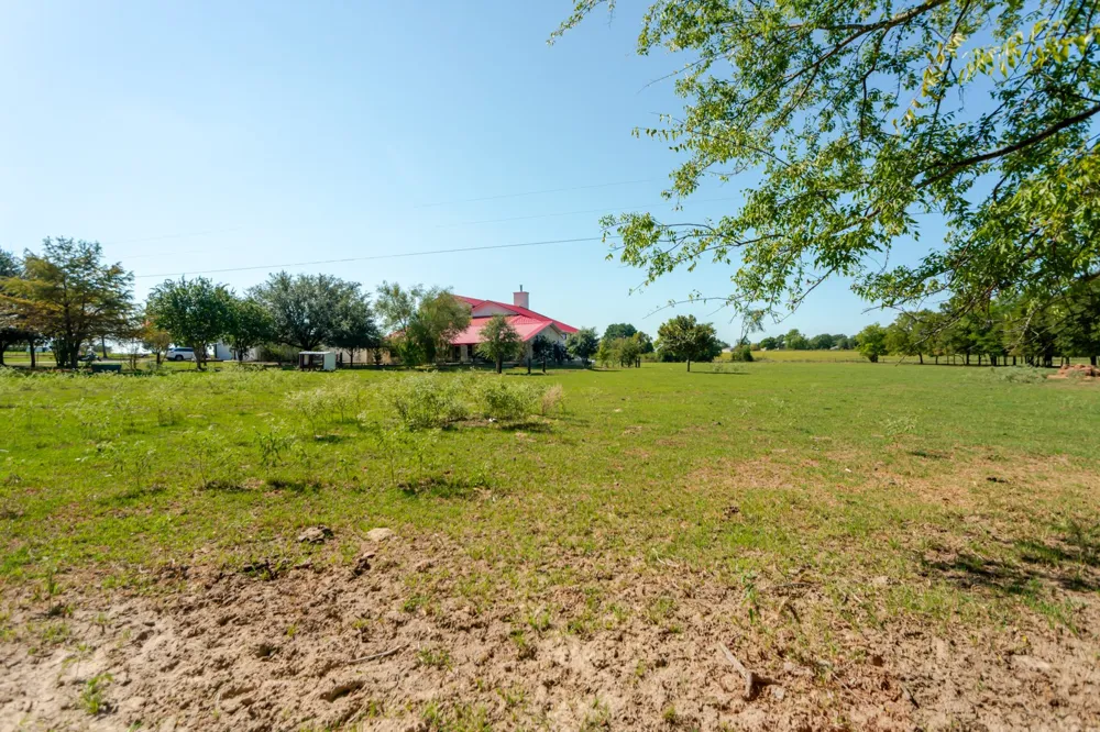 2548 Fm 857 Grand Saline, TX 75140