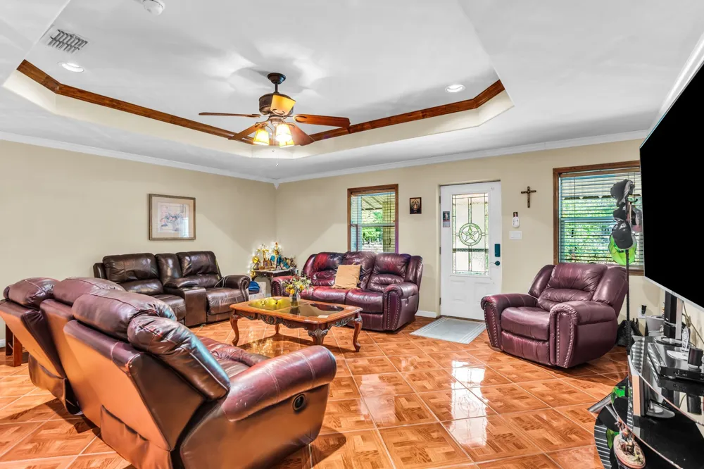 2548 Fm 857 Grand Saline, TX 75140