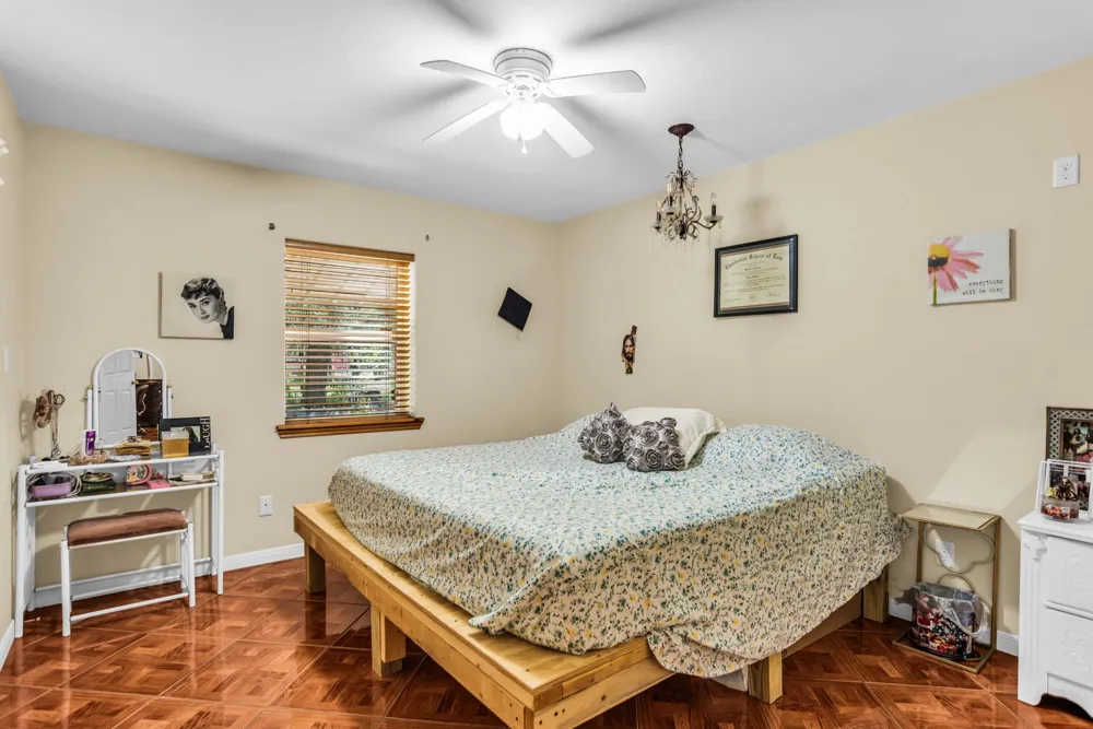 2548 Fm 857 Grand Saline, TX 75140