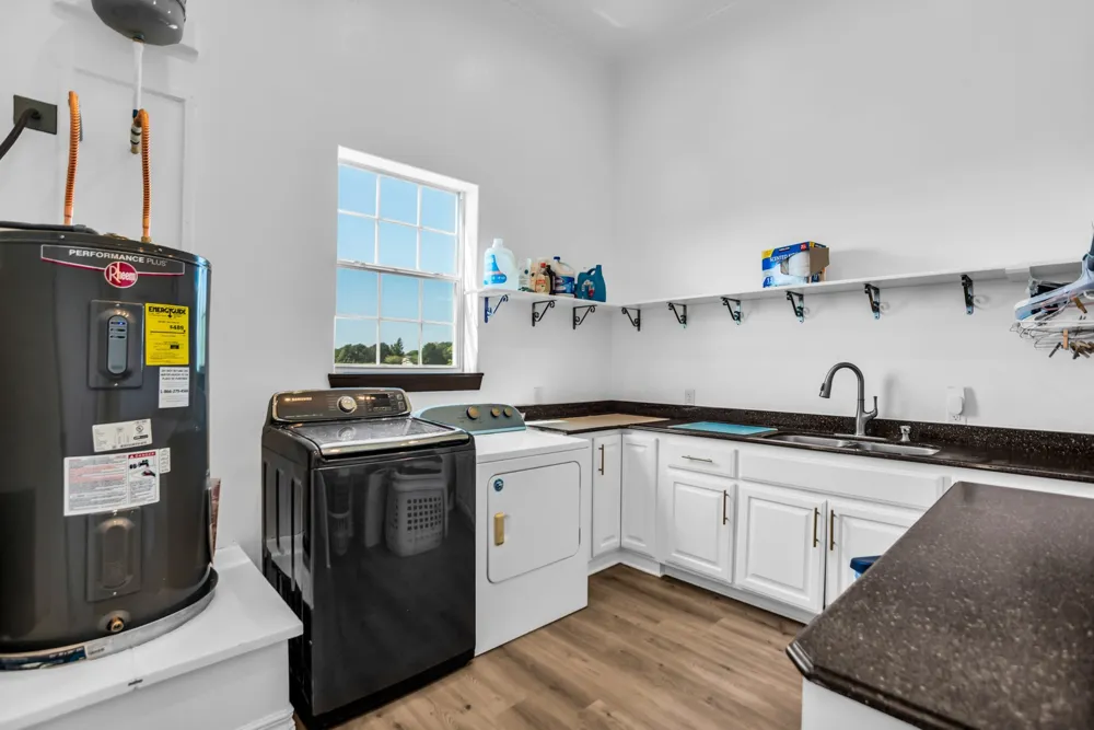 2548 Fm 857 Grand Saline, TX 75140