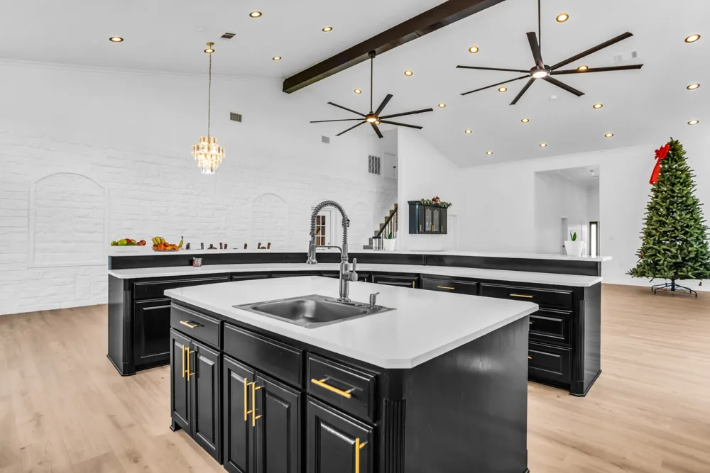 2548 Fm 857 Grand Saline, TX 75140