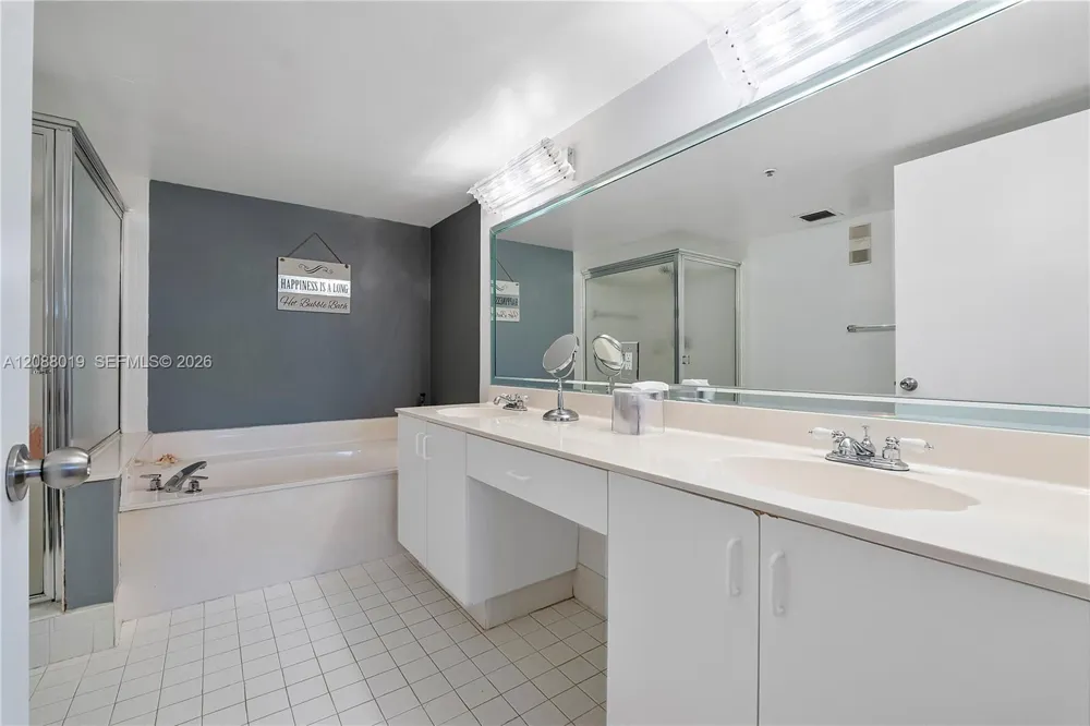 5952 Regal Glen Dr #102 Boynton Beach, FL 33437