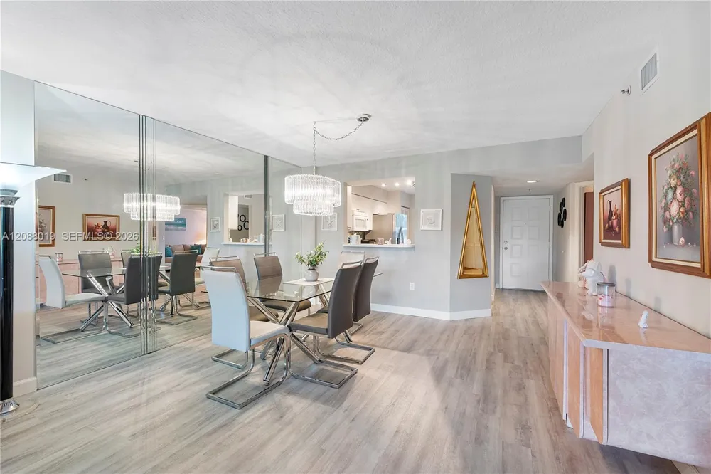 5952 Regal Glen Dr #102 Boynton Beach, FL 33437