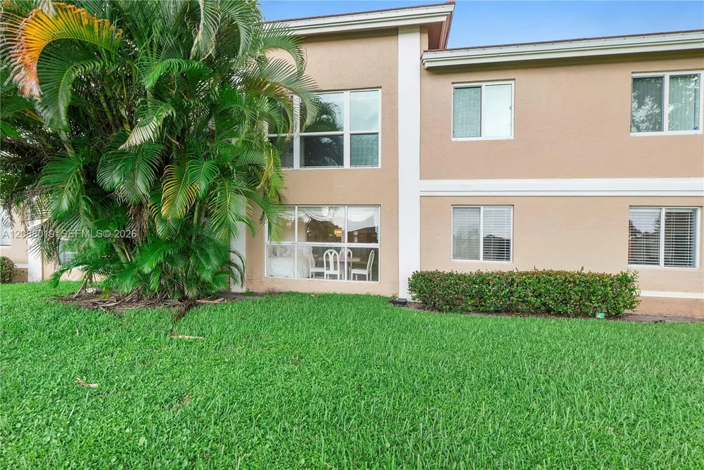 5952 Regal Glen Dr #102 Boynton Beach, FL 33437