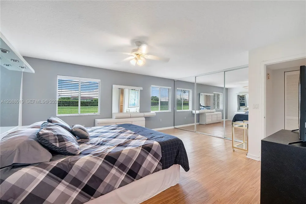 5952 Regal Glen Dr #102 Boynton Beach, FL 33437