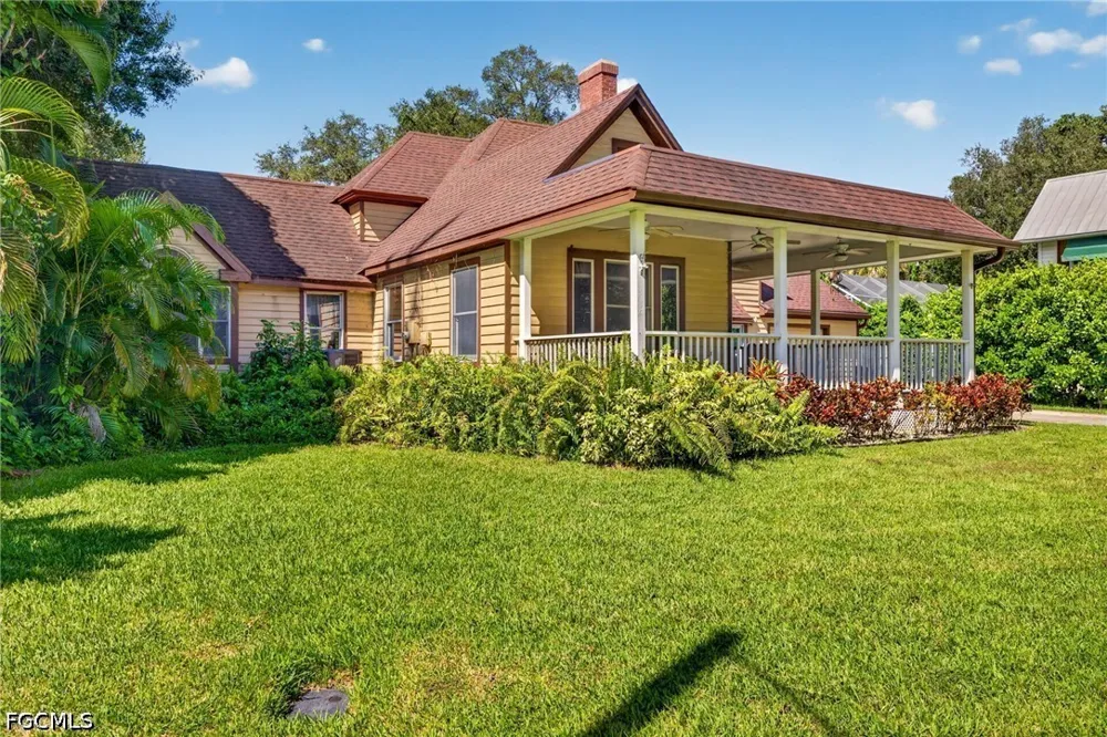 Manuels Drive Fort Myers, FL 33901