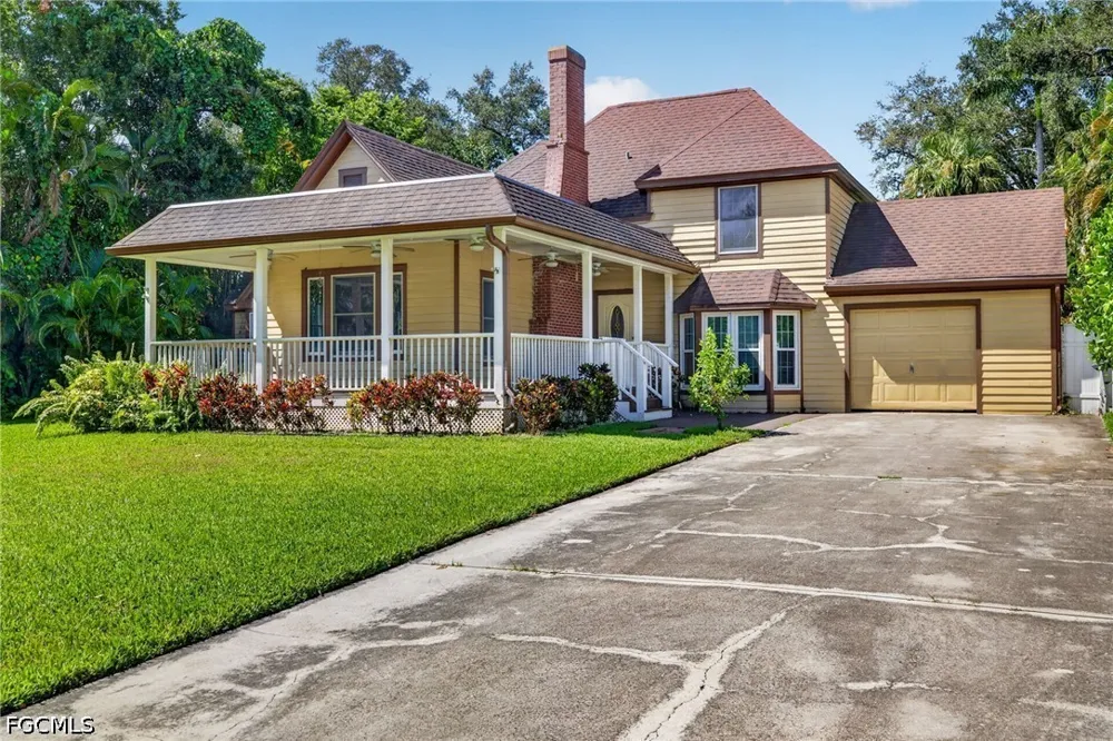 Manuels Drive Fort Myers, FL 33901