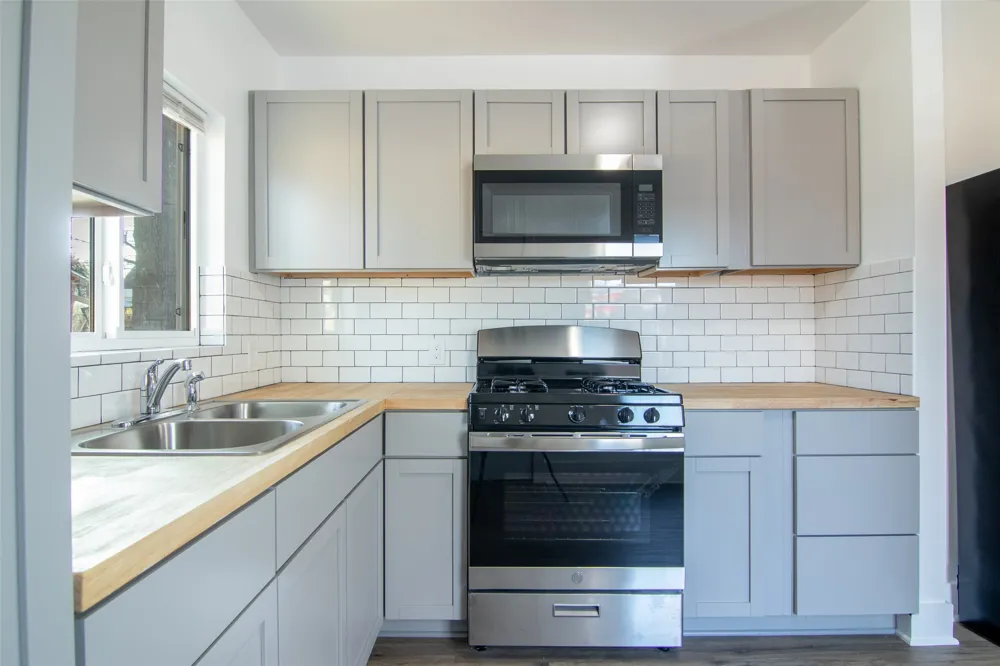 3203 E 16th Street Austin, TX 78721