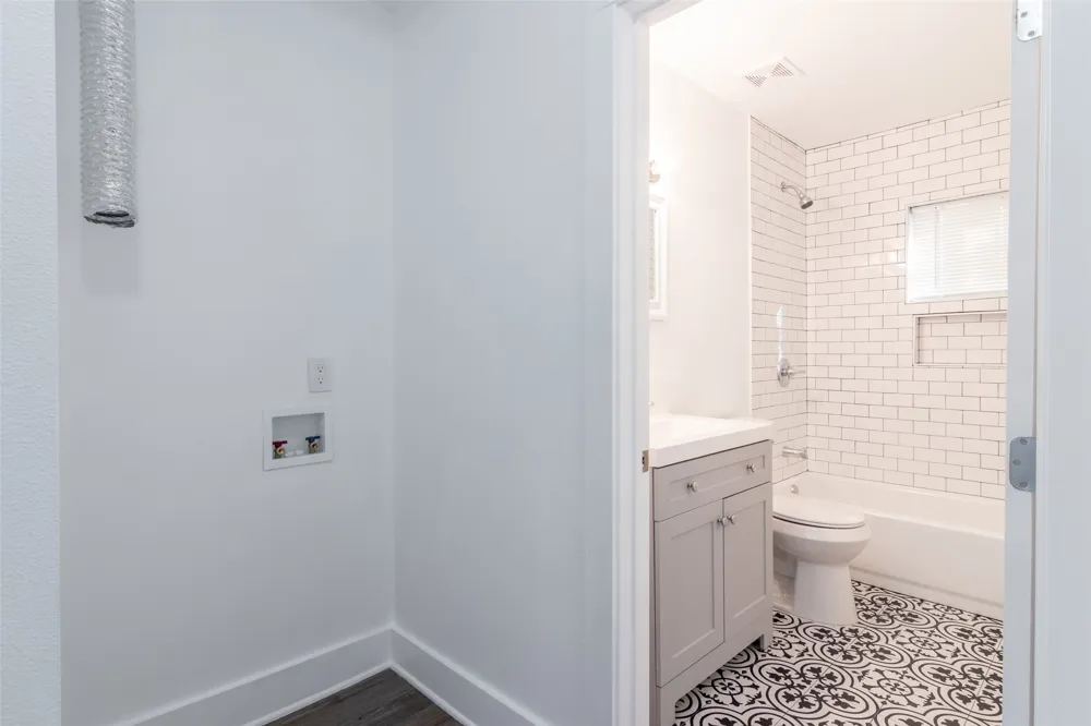 3203 E 16th Street Austin, TX 78721