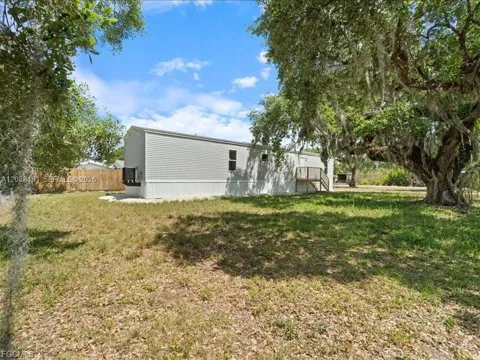 1038 Canopy Ln