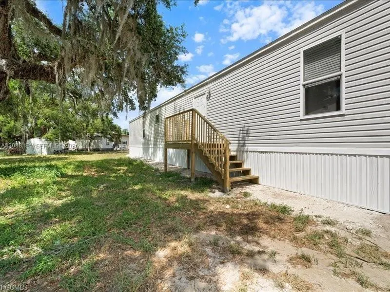 1038 Canopy Ln Moore Haven, FL 33471