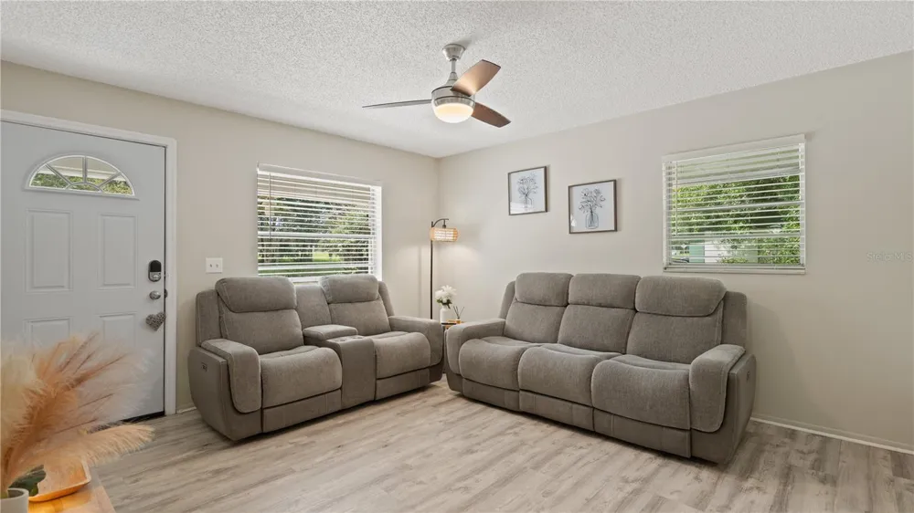 1124 W DESOTO STREET Clermont, FL 34711