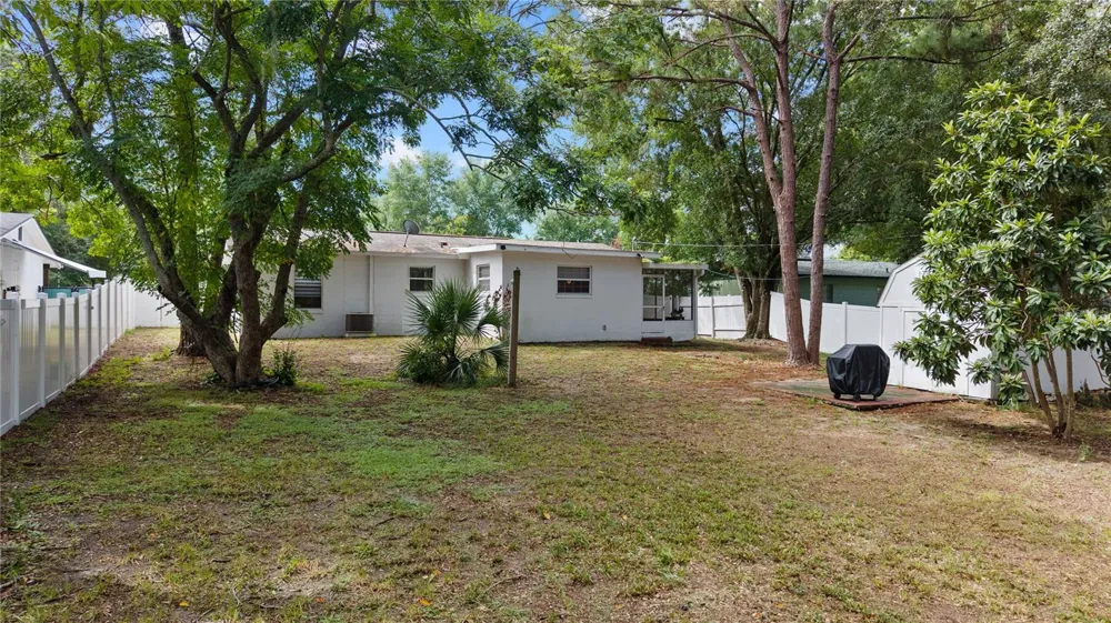 1124 W DESOTO STREET Clermont, FL 34711