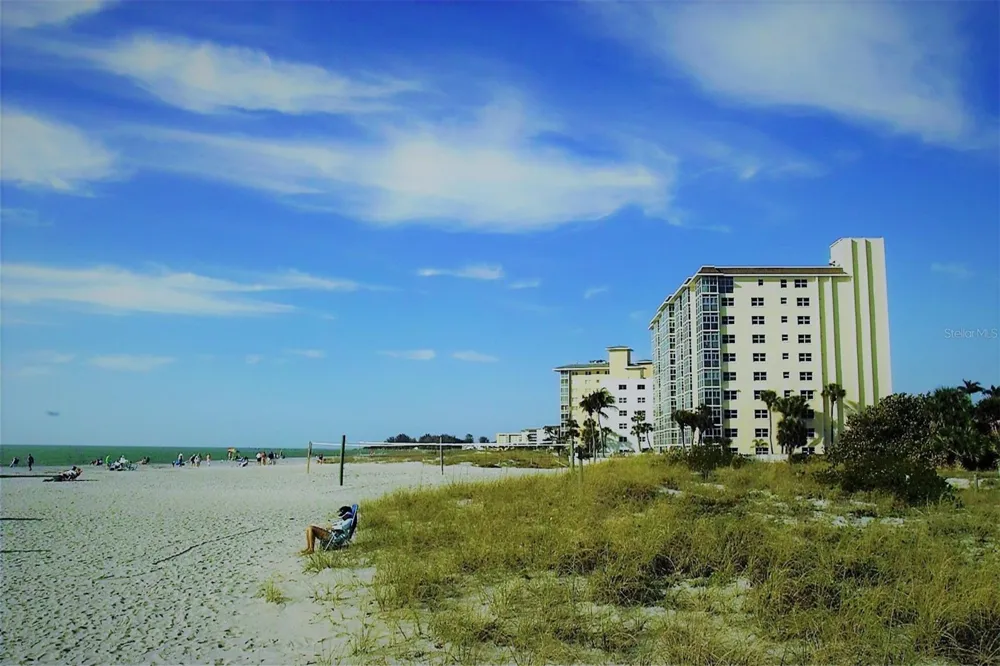 605 RAVENNA STREET Venice, FL 34285