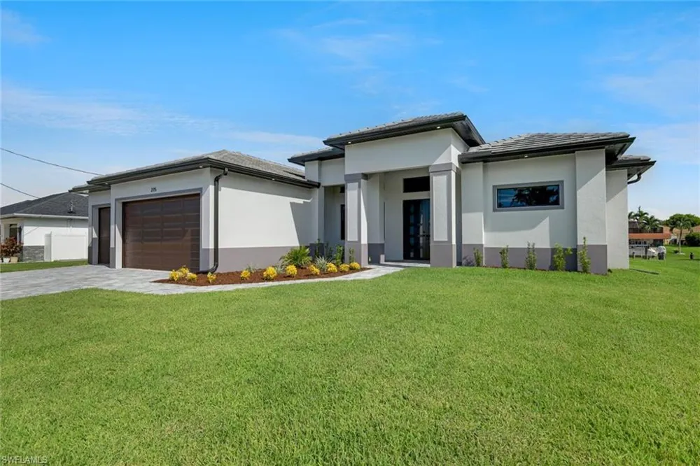 215 SW 37th Lane Cape Coral, FL 33914