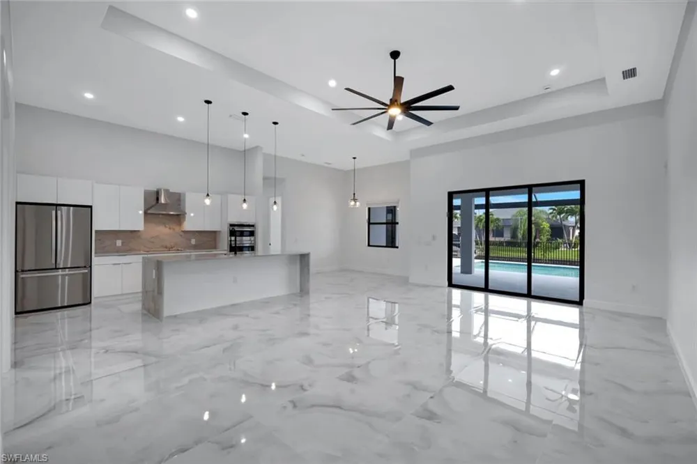 215 SW 37th Lane Cape Coral, FL 33914