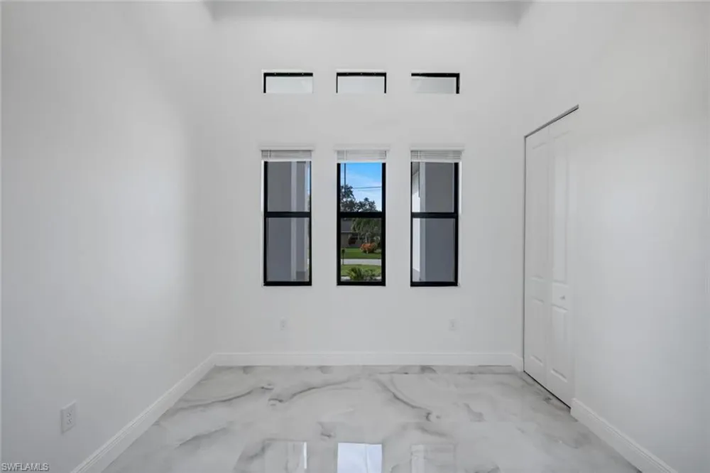 215 SW 37th Lane Cape Coral, FL 33914
