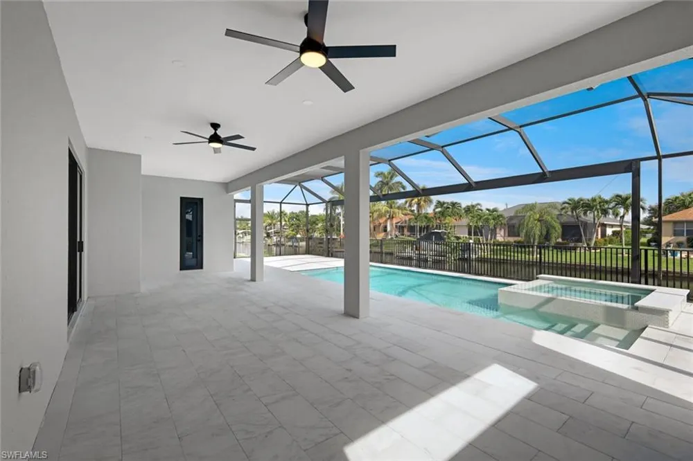 215 SW 37th Lane Cape Coral, FL 33914