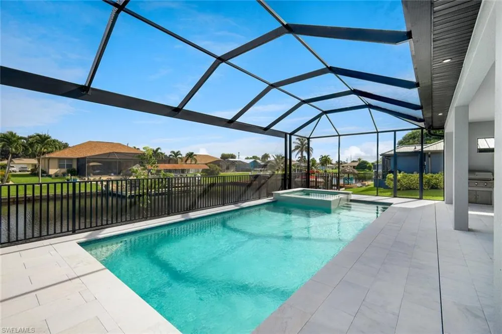 215 SW 37th Lane Cape Coral, FL 33914