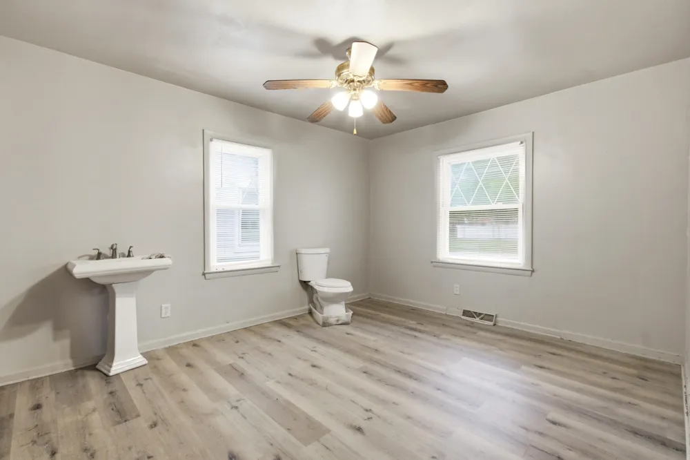 29123 Powers Street Westland, MI 48186