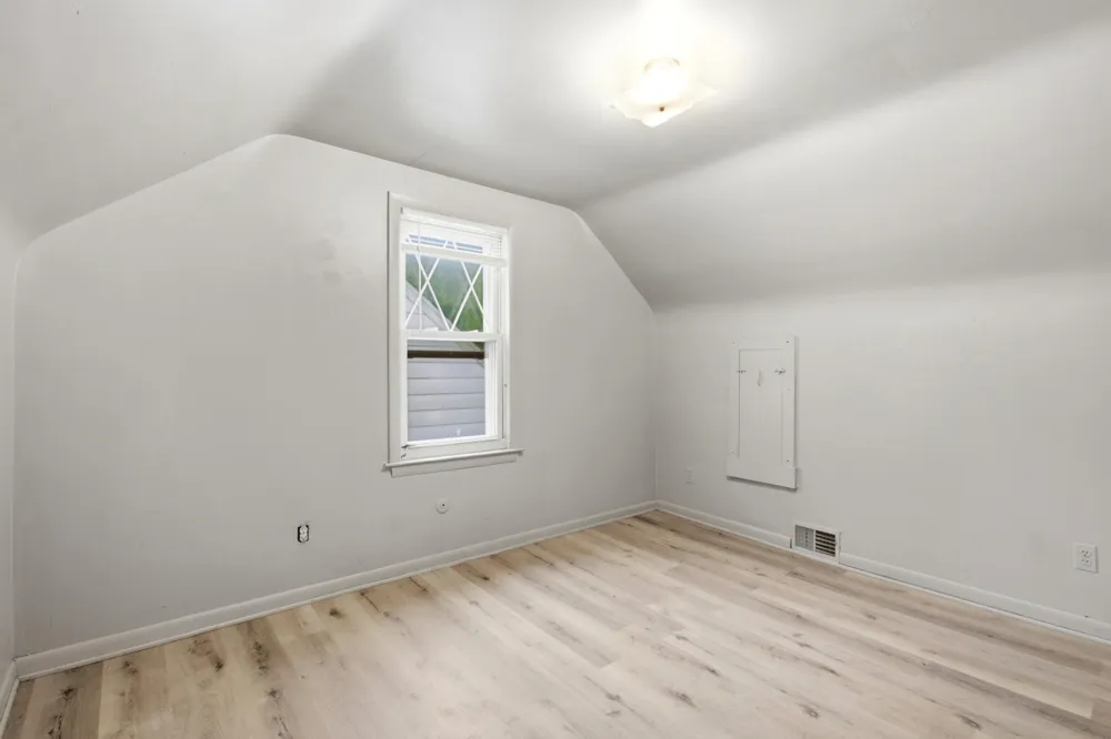 29123 Powers Street Westland, MI 48186