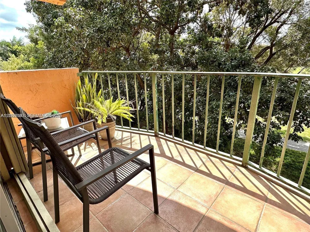 9360 Fontainebleau Blvd #612 Miami, FL 33172