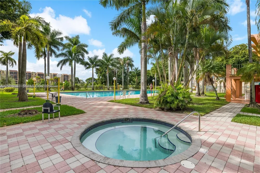 9360 Fontainebleau Blvd #612 Miami, FL 33172