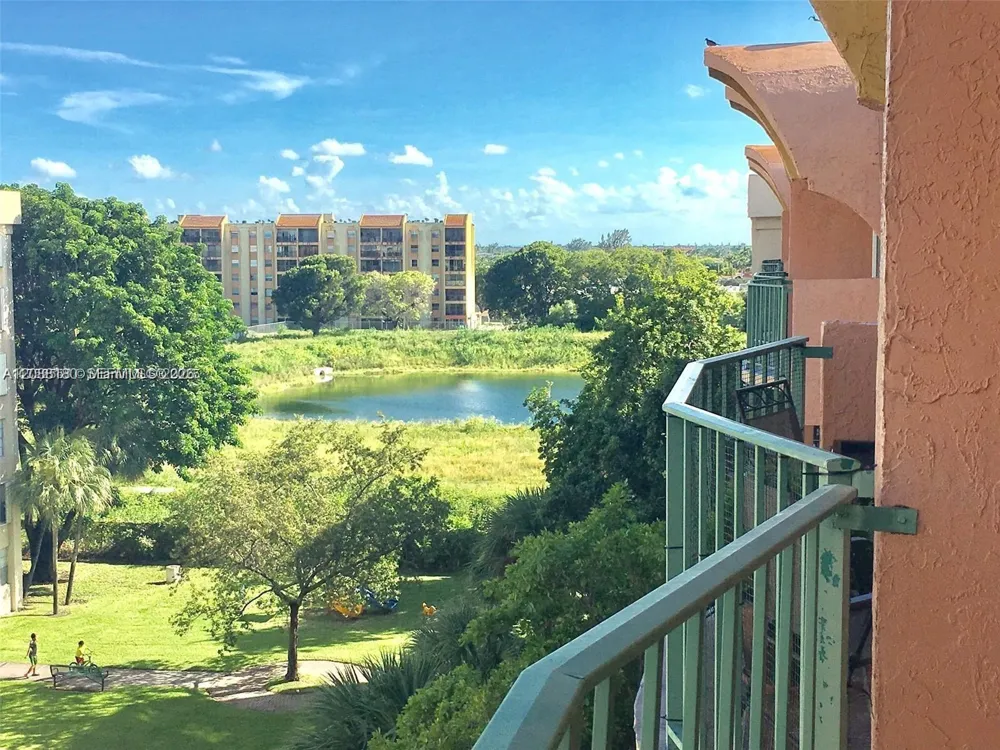 9360 Fontainebleau Blvd #612 Miami, FL 33172