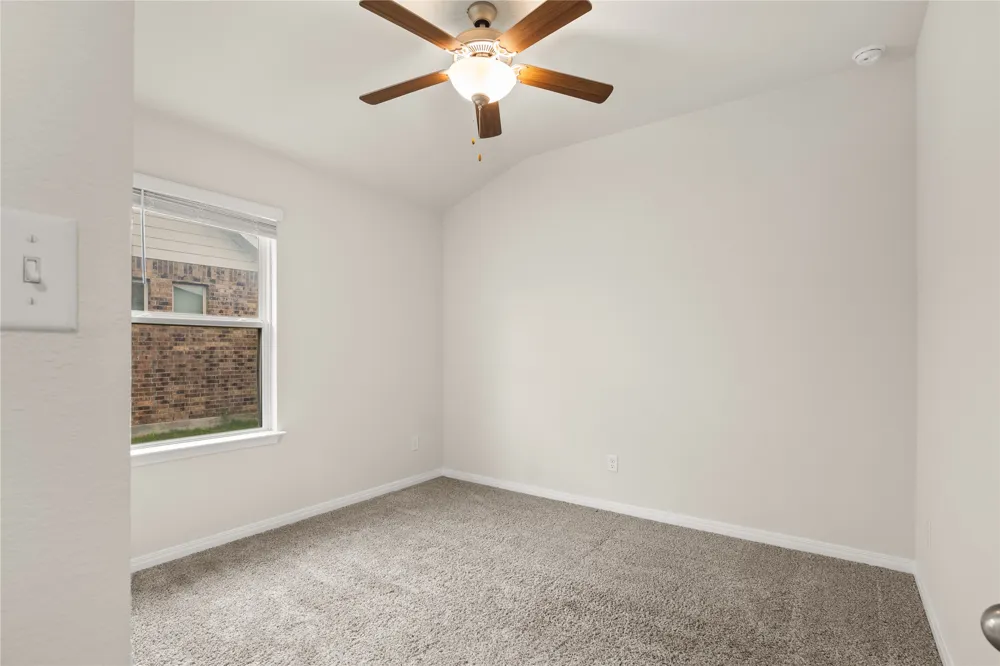 105 Saviano Road Hutto, TX 78634