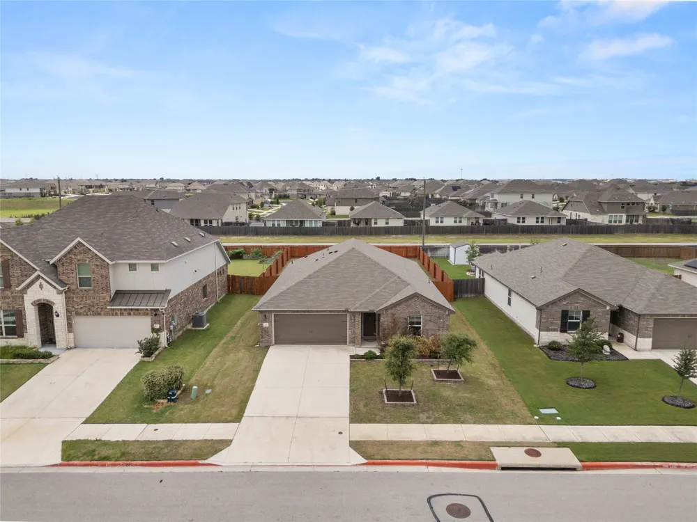 105 Saviano Road Hutto, TX 78634