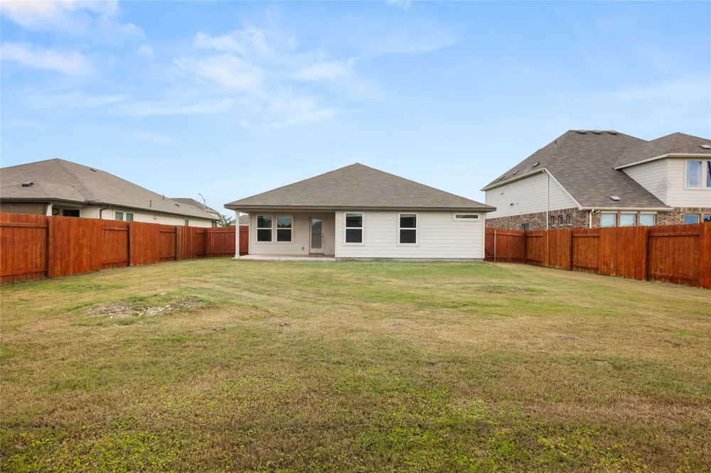 105 Saviano Road Hutto, TX 78634