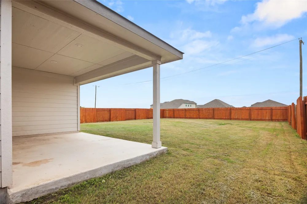 105 Saviano Road Hutto, TX 78634
