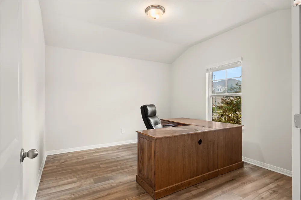 105 Saviano Road Hutto, TX 78634