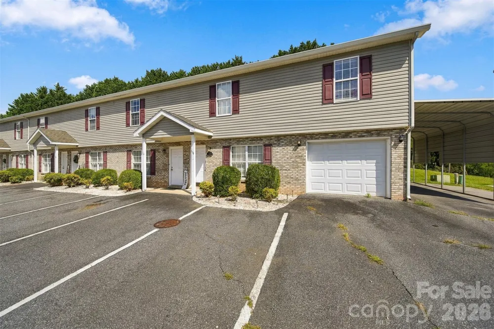 102 King Henry Lane Granite Falls, NC 28630