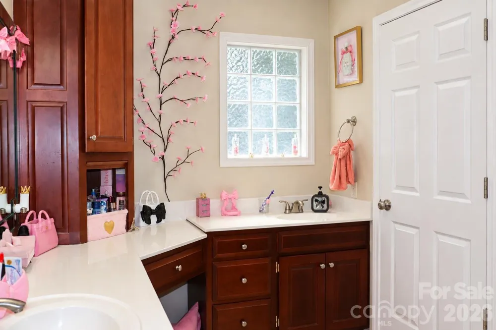 102 King Henry Lane Granite Falls, NC 28630
