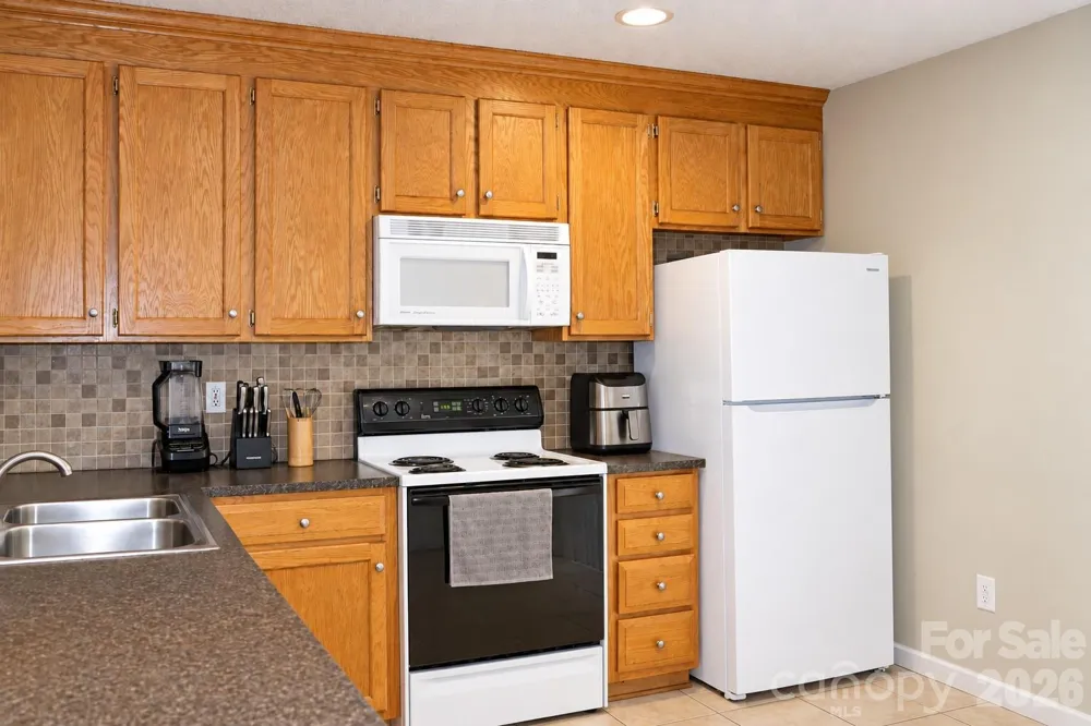 102 King Henry Lane Granite Falls, NC 28630