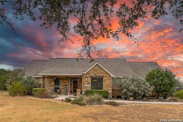 1126 Ensenada Dr Canyon Lake, TX 78133