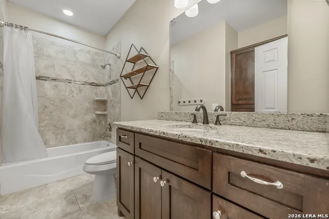 1126 Ensenada Dr Canyon Lake, TX 78133